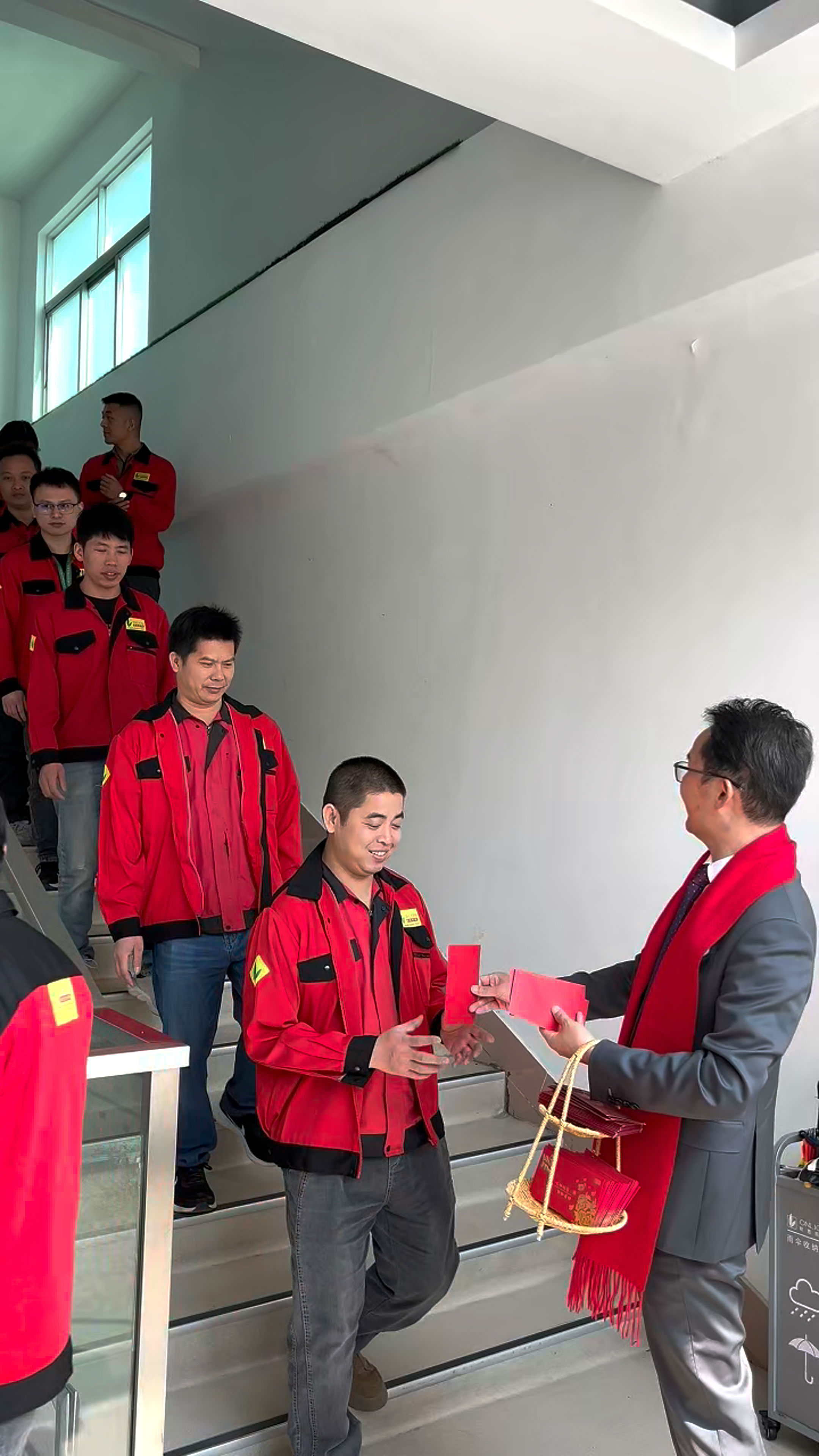 2月5日(8)(1).jpg 2月5日(8)(1).jpg